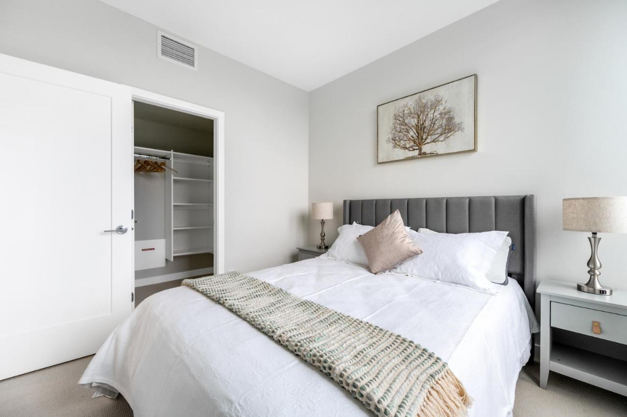 Modern Comfort At Ubc: 1Br Condo Near Campus Vancouver Esterno foto