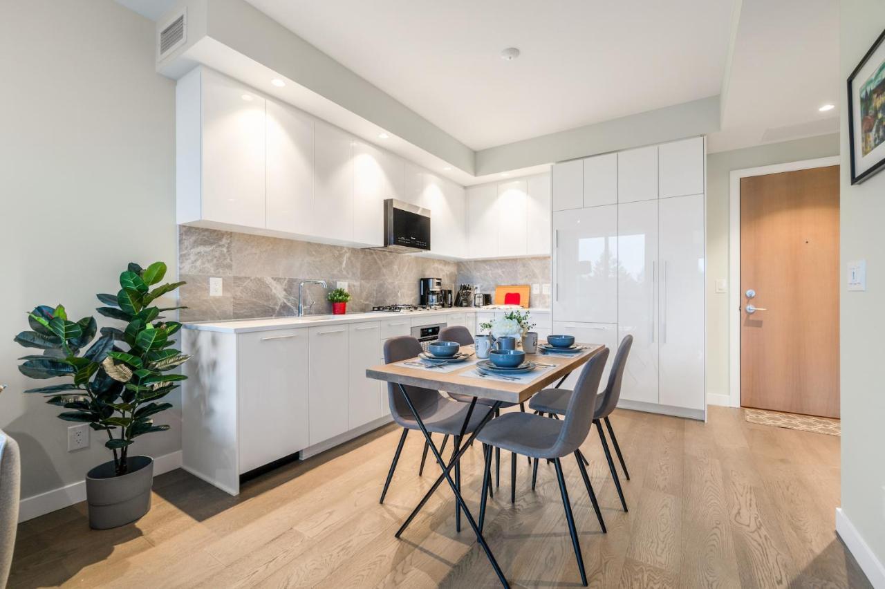 Modern Comfort At Ubc: 1Br Condo Near Campus Vancouver Esterno foto