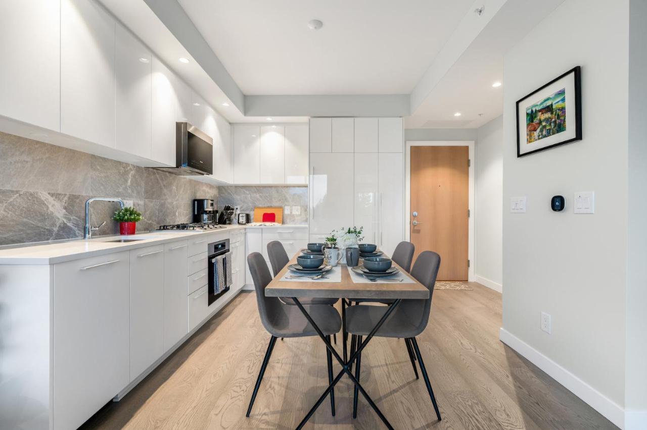 Modern Comfort At Ubc: 1Br Condo Near Campus Vancouver Esterno foto