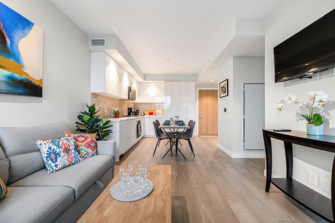 Modern Comfort At Ubc: 1Br Condo Near Campus Vancouver Esterno foto