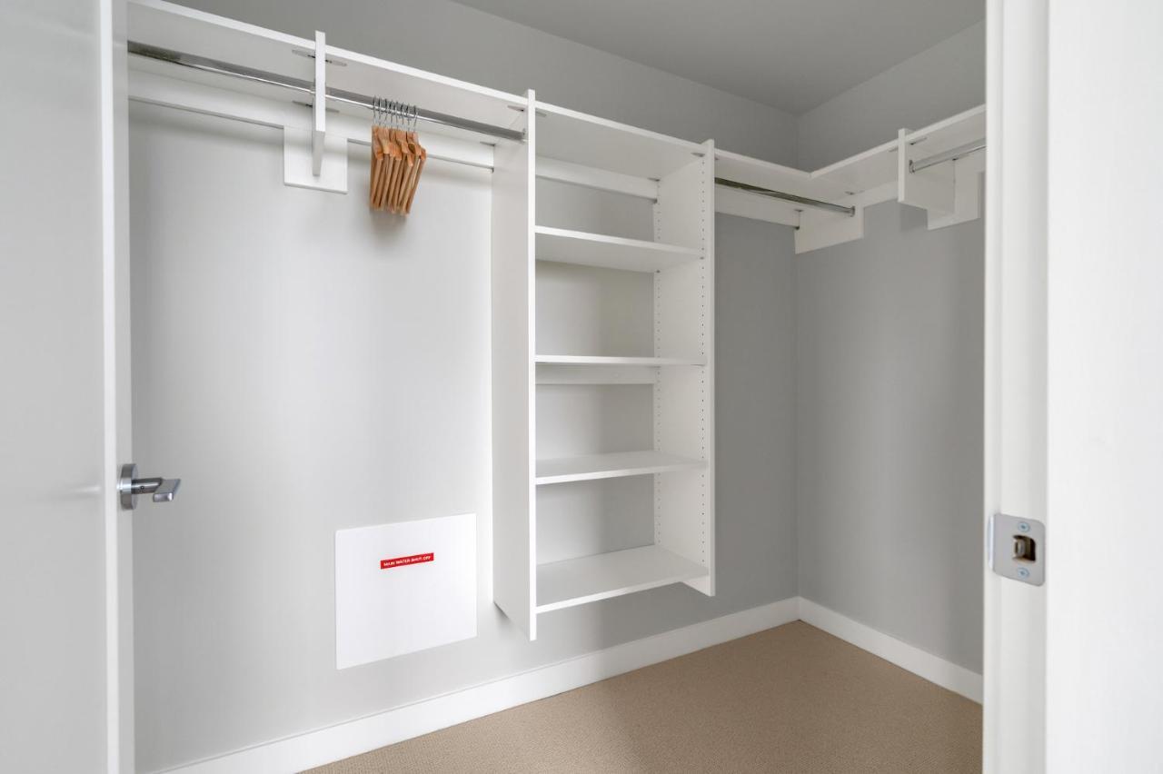 Modern Comfort At Ubc: 1Br Condo Near Campus Vancouver Esterno foto