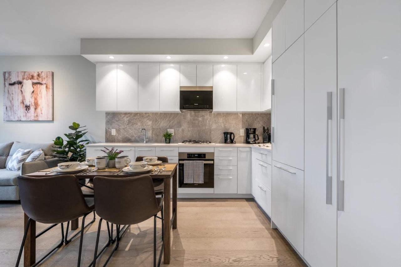 Modern Comfort At Ubc: 1Br Condo Near Campus Vancouver Esterno foto