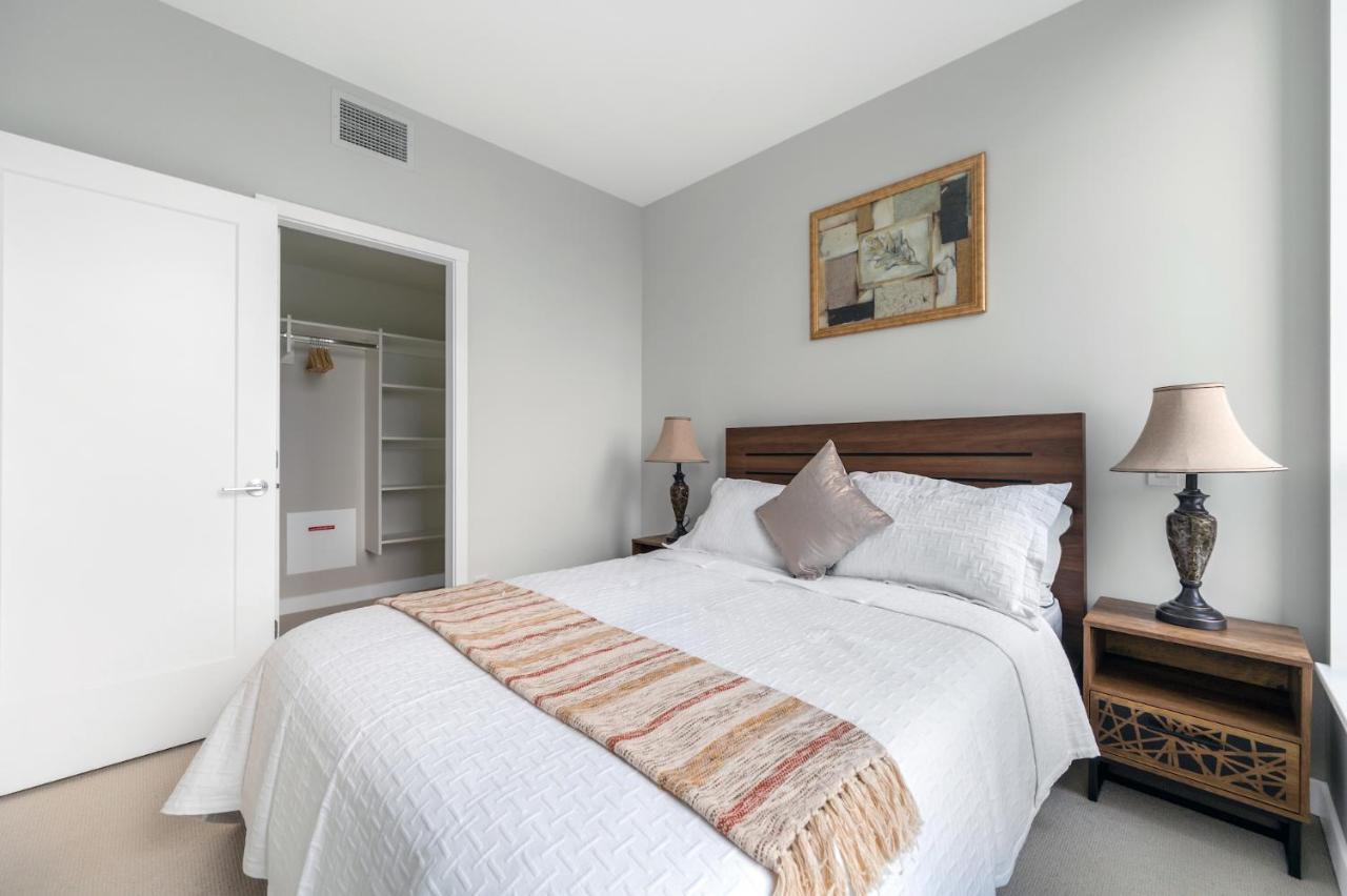 Modern Comfort At Ubc: 1Br Condo Near Campus Vancouver Esterno foto