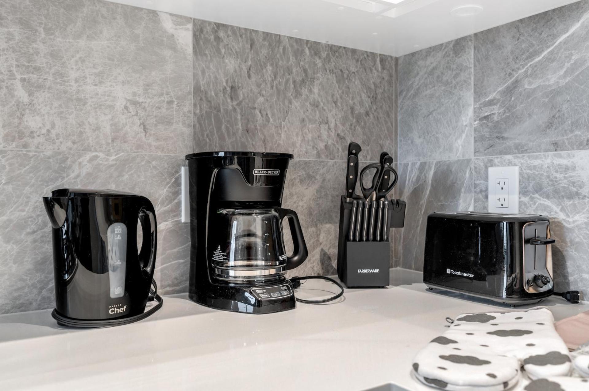 Modern Comfort At Ubc: 1Br Condo Near Campus Vancouver Esterno foto